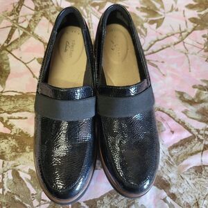 Clarks Sharon Gracie Black Patent Leather Platform Wedge Loafers Womens Size 9